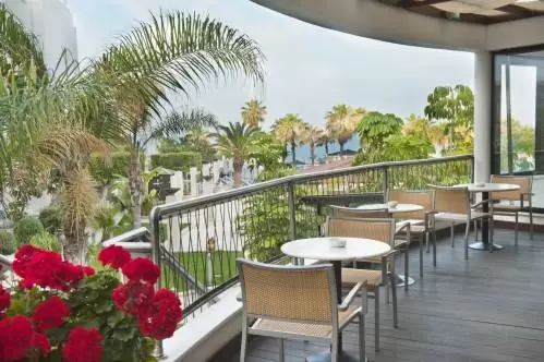 Louis Ledra Beach Hotel – Lobby Outdoor Veranda