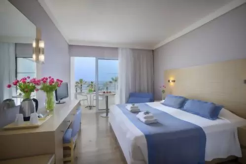 Louis Ledra Beach – Double/Twin Sea View Room